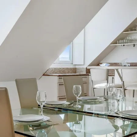 Charming Flat Near The Chateau De - Welkeys * ורסאי